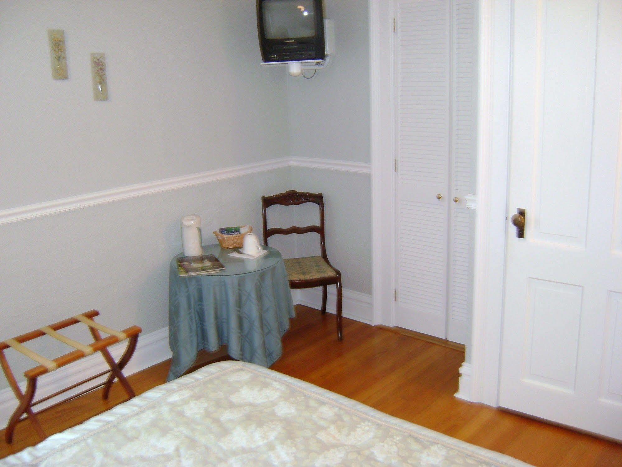 Four Creeks Bed & Breakfast Girard Экстерьер фото
