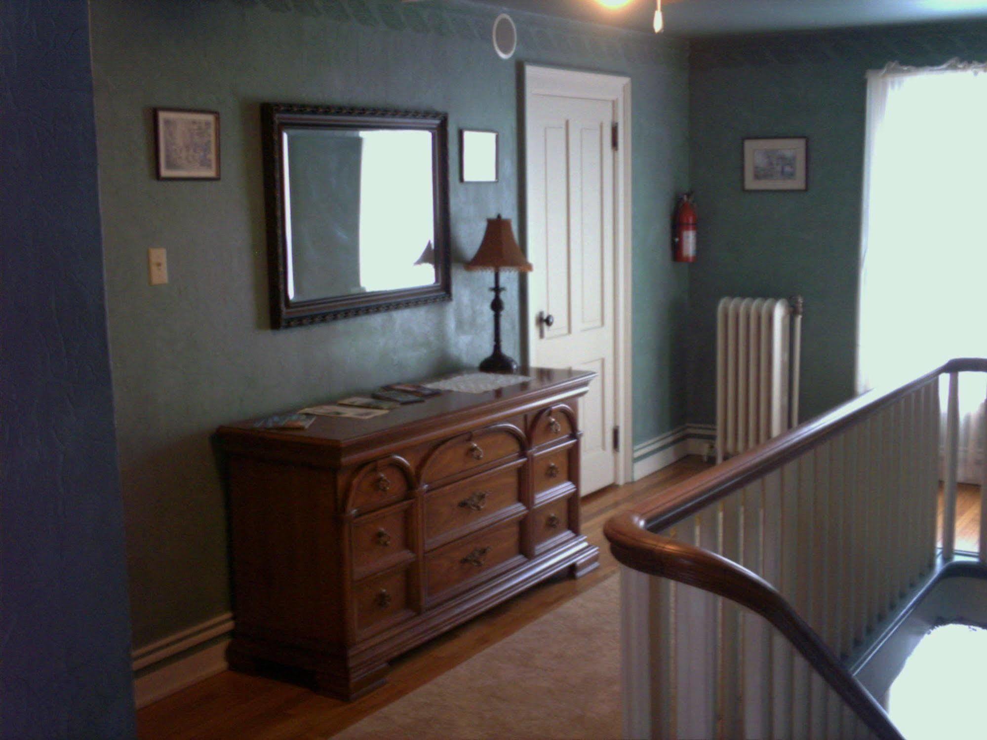Four Creeks Bed & Breakfast Girard Номер фото